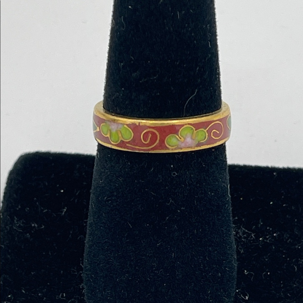 3.25.26-14  Red Enamel Floral Band Ring Sz 6.75 - Picture 2 of 6
